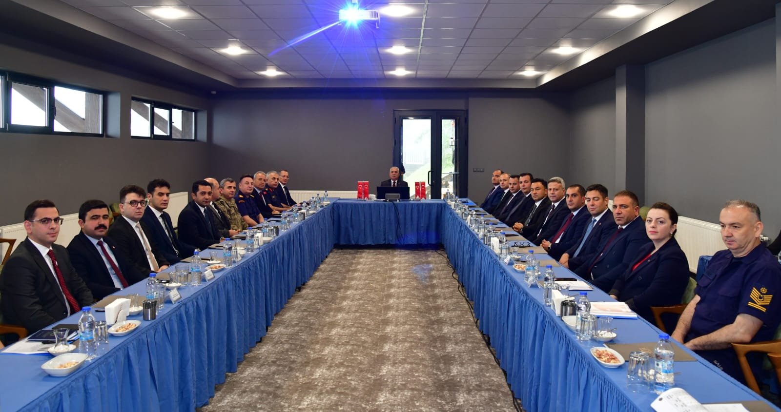 İl Güvenlik ve Asayiş Koordinasyon Kurulu Toplantısı Vali Aziz Yıldırım Başkanlığında Gerçekleştirildi