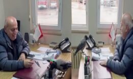 Beşikdüzü Belediye Başkanı Erdem’in Kargayla Diyaloğu-Haber Videolu