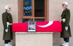 Emekli Astsubay  Uçar Askeri Tören İle Uğurlandı