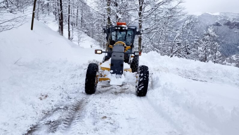 BÜYÜKŞEHİR EKİPLERİ MAĞDURİYETE FIRSAT VERMİYOR