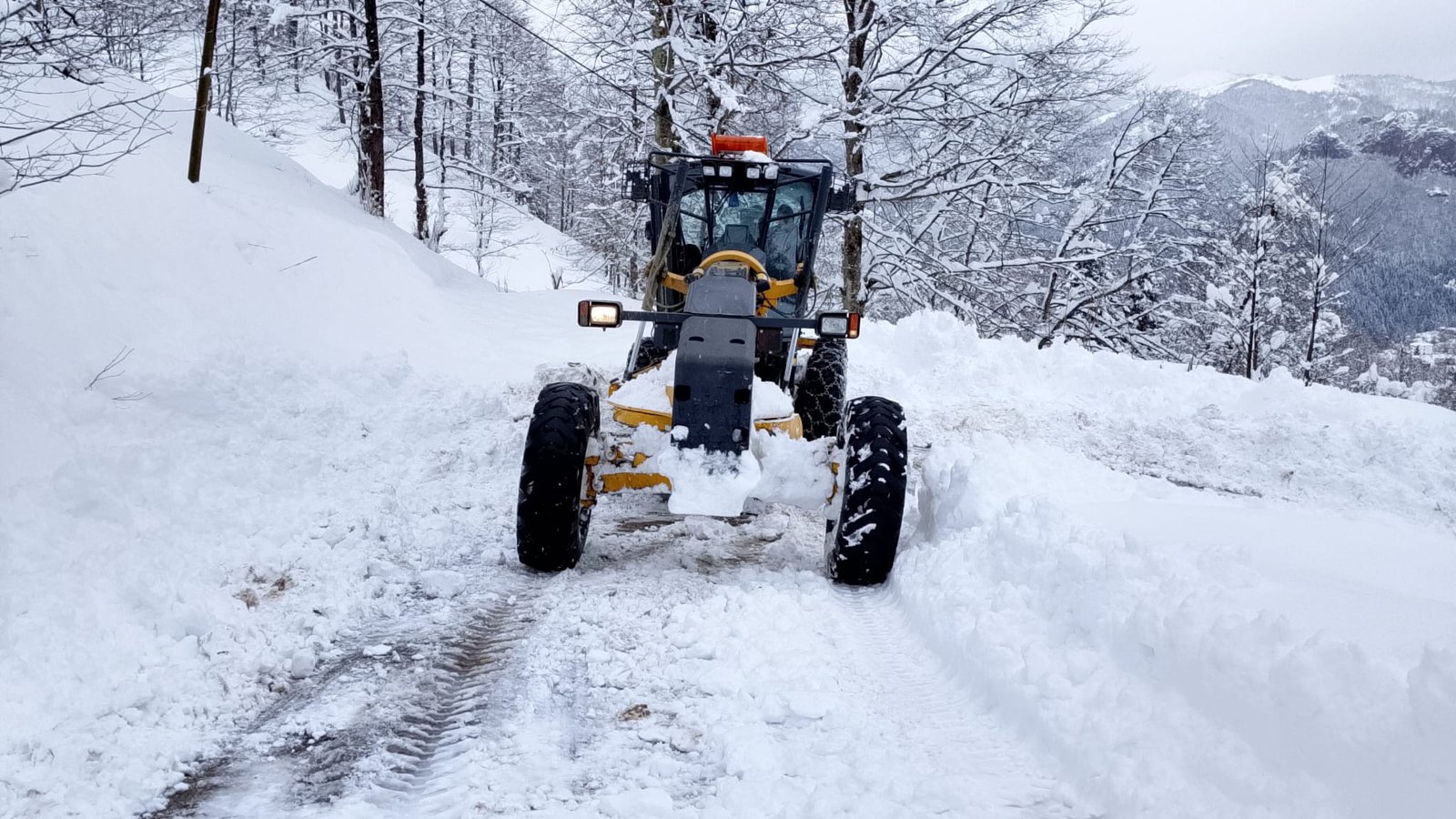 BÜYÜKŞEHİR EKİPLERİ MAĞDURİYETE FIRSAT VERMİYOR