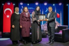 Kanadalı yazar Jenny Molendyk nasıl Müslüman oldu