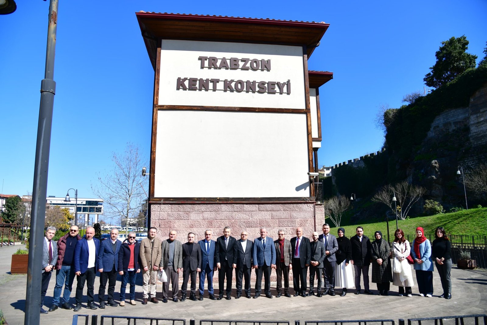 Vali Tahir Şahin’den Kent Konseyi’ne ziyaret: “TRABZON’UN GELECEĞİNİ ORTAK AKIL ŞEKİLLENDİRECEK”