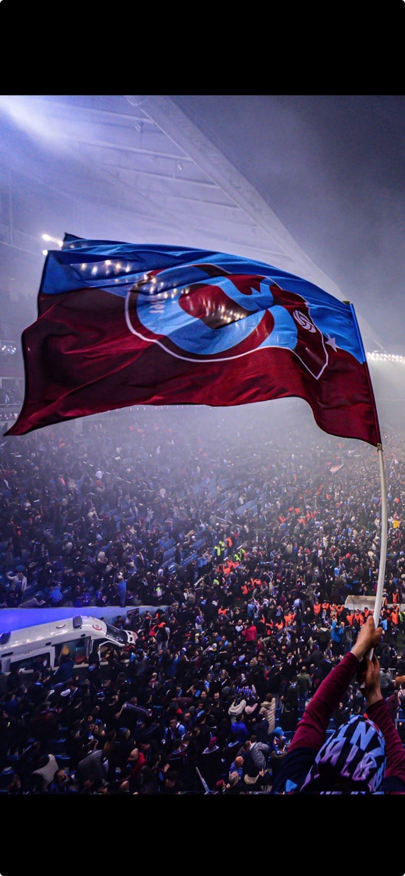 TRABZONSPOR SAHADA KAZANIRKEN TRİBÜNDE İTİBAR KAYBETMEMELİ!  Ayhan Pala yazdı