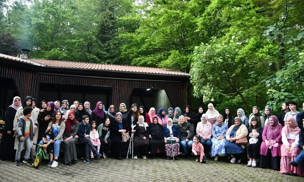 Avrupa’da Çaykara Kültürü Yaşatılıyor