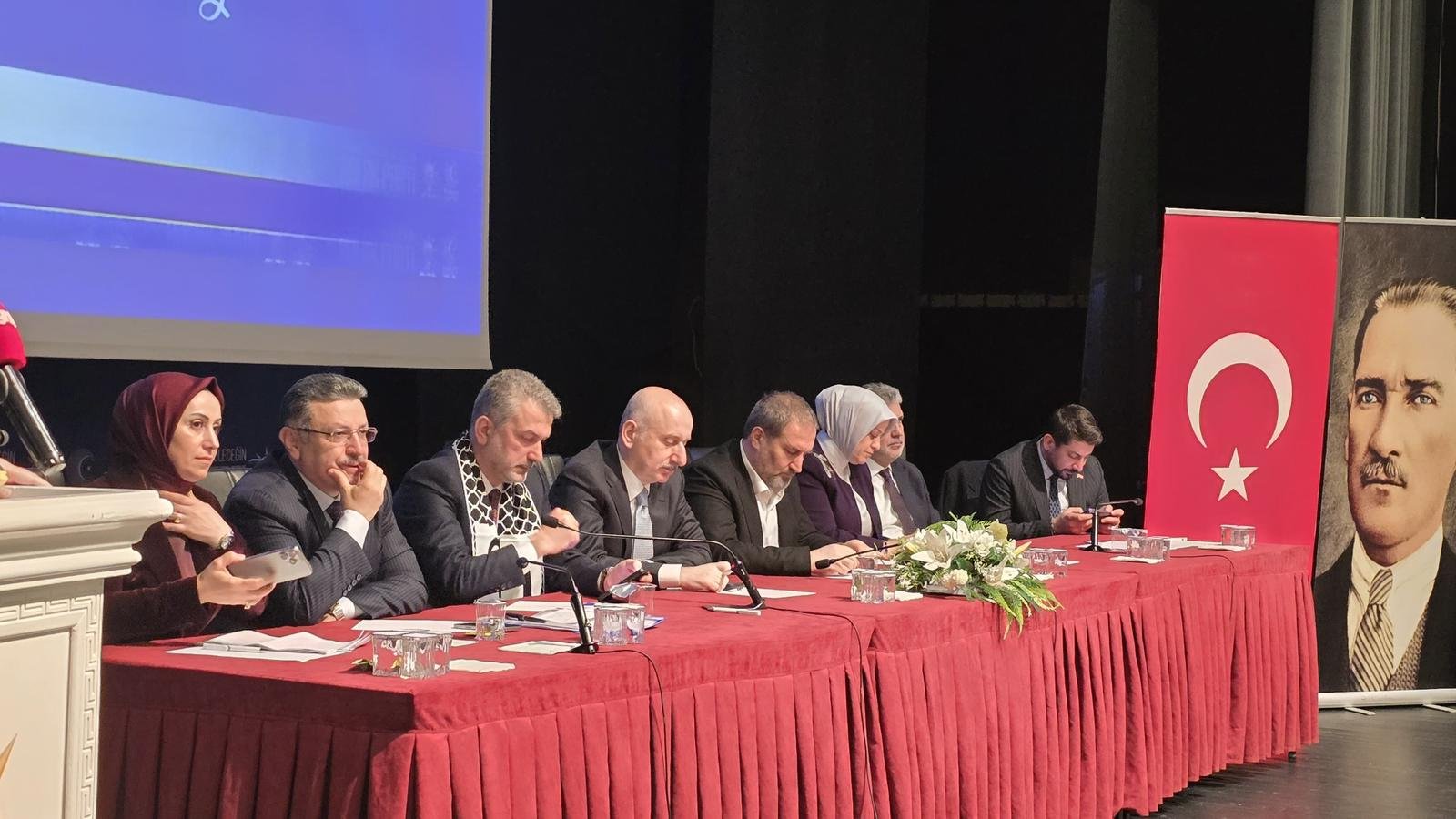 Ak Parti Trabzon’da Yerel Yönetimler İçin Bir Araya Geldi