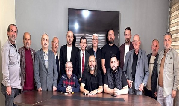 Üç dönem başkanlığın ardından, İki yıl sonra yeniden başkan seçildi