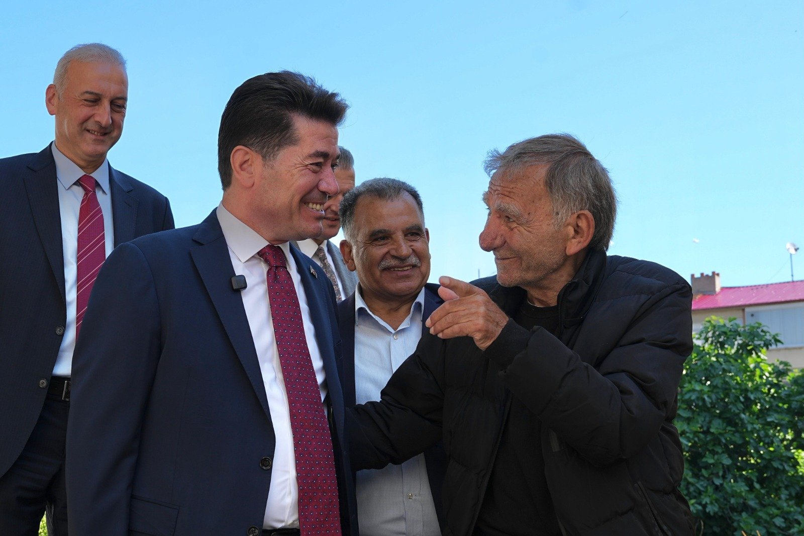 ORTAHİSAR BELEDİYESİ, ESKİ FUTBOLCU HÜRREM BOSTAN’IN EVİNİ YENİLEDİ