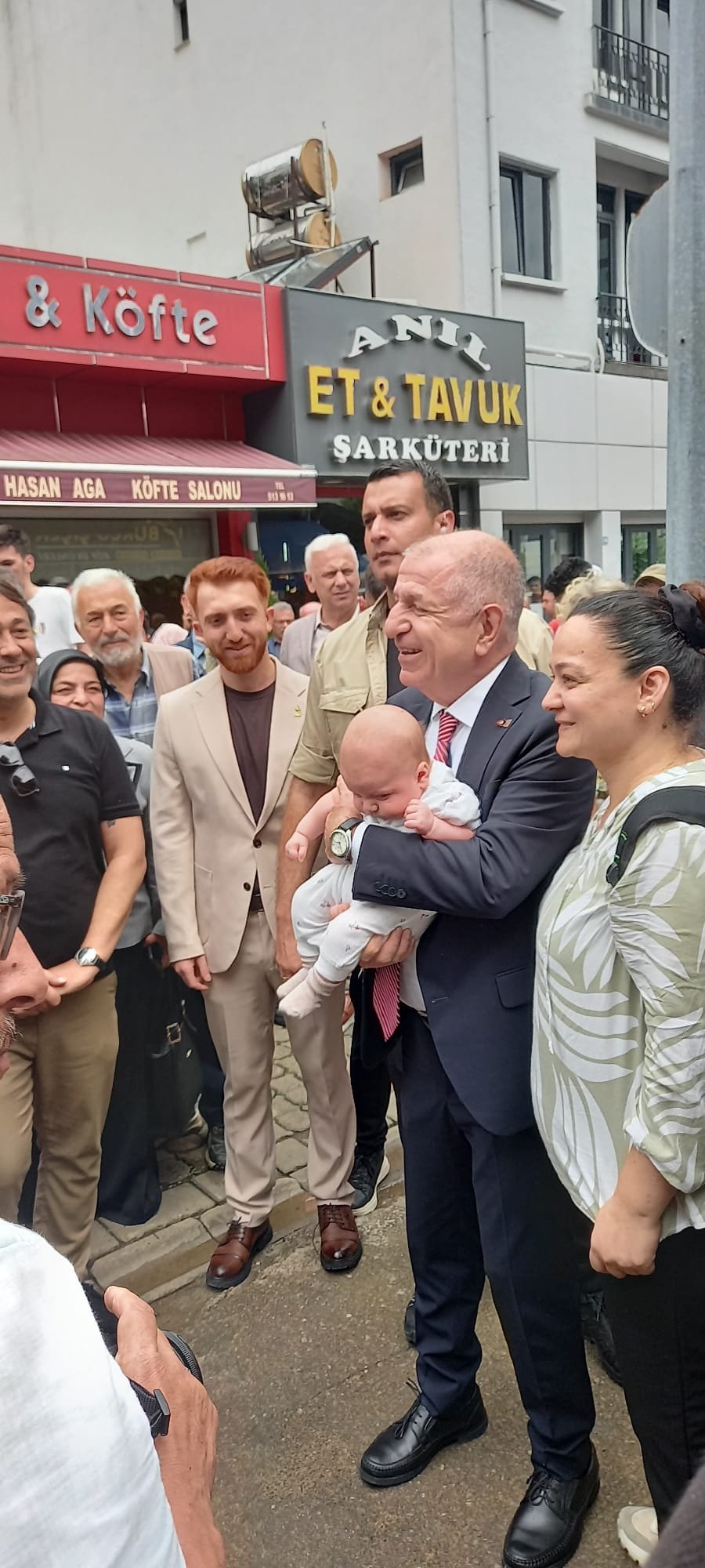 Zafer Partisi Görele ilçe Başkanlığı Genel Başkan Ümit Özdağ tarafından açıldı.