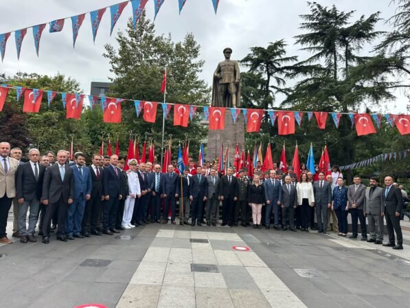 Gazi Mustafa Kemal Atatürk’ün Trabzon’a teşrifinin 102. yılı törenle kutlandı