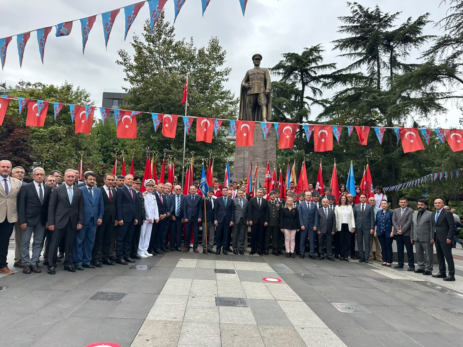 Gazi Mustafa Kemal Atatürk’ün Trabzon’a teşrifinin 102. yılı törenle kutlandı