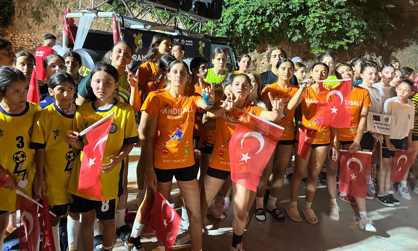 Bir Ev, Bir Takım: Erdoğan Ailesinin Hentbol Tutkusu