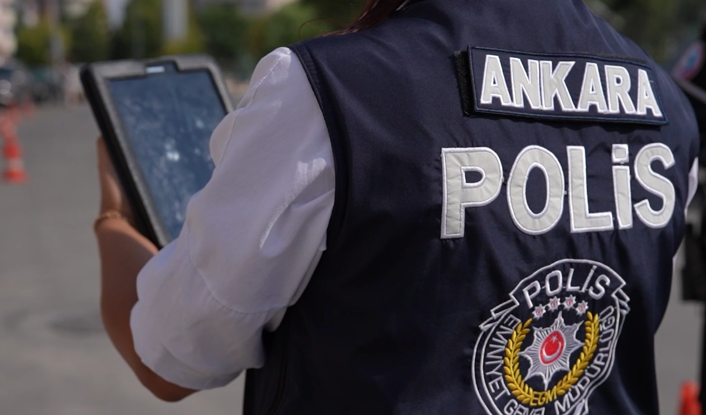 Başkentte Okul Çevrelerine Sıkı Denetim: 48 Aranan Şahıs Yakalandı